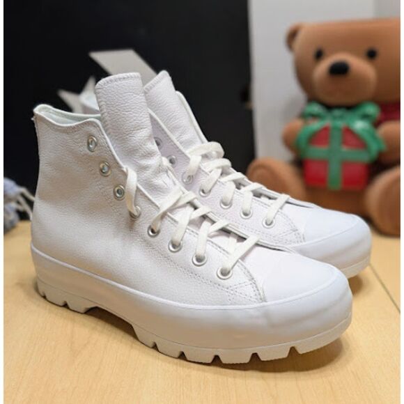 Converse Chuck Taylor All Star Lugged White Leather High Top Shoes Womens 11 NIB - Picture 1 of 15